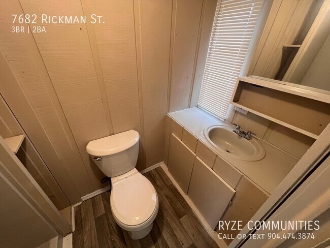 Building Photo - 7682 Rickman St