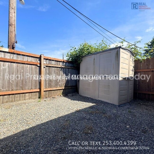 Foto del edificio - 6415 Steilacoom Blvd SW