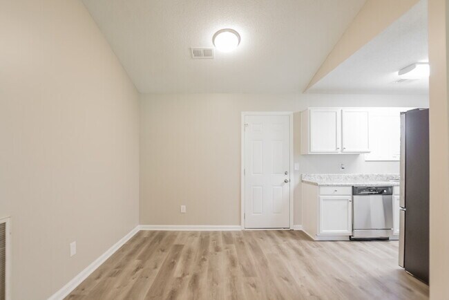 Foto del edificio - 955 Sugar Valley Rd SW