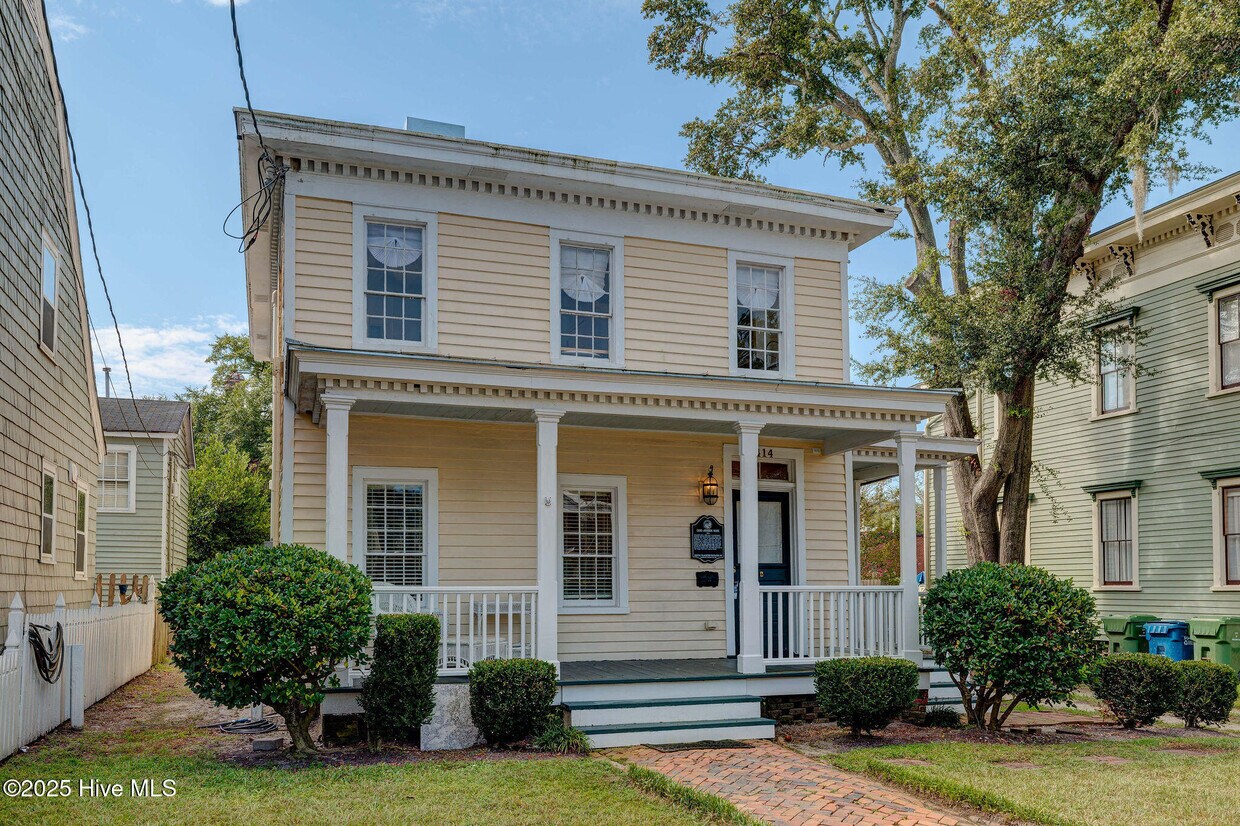 Primary Photo - 414 Orange St