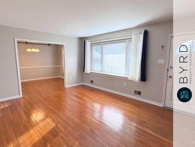 Foto del edificio - 5000 Jessup Rd