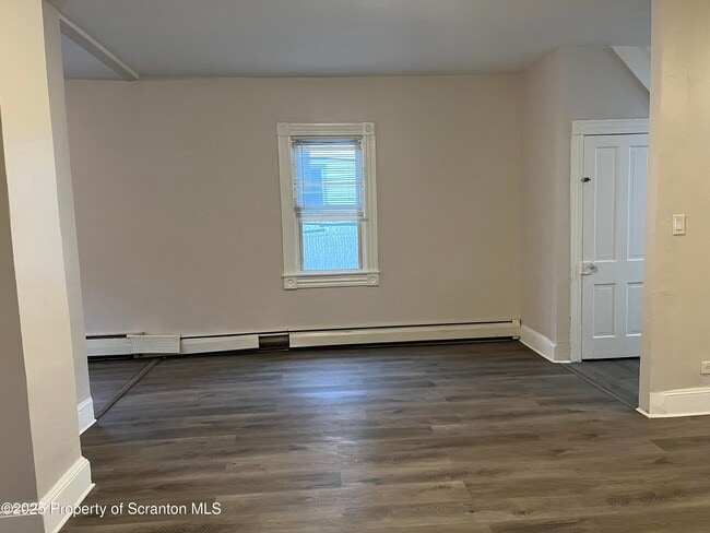 Building Photo - 315 Aswell Ct