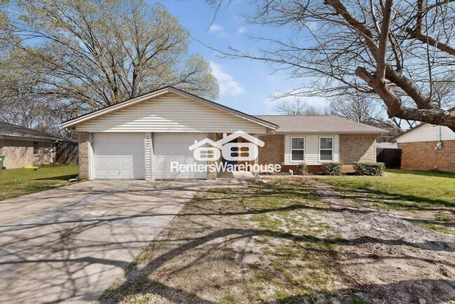 Building Photo - Completely Refreshed North Richland Hills Home