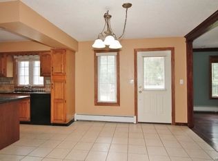 Building Photo - 243 Oakwood Dr