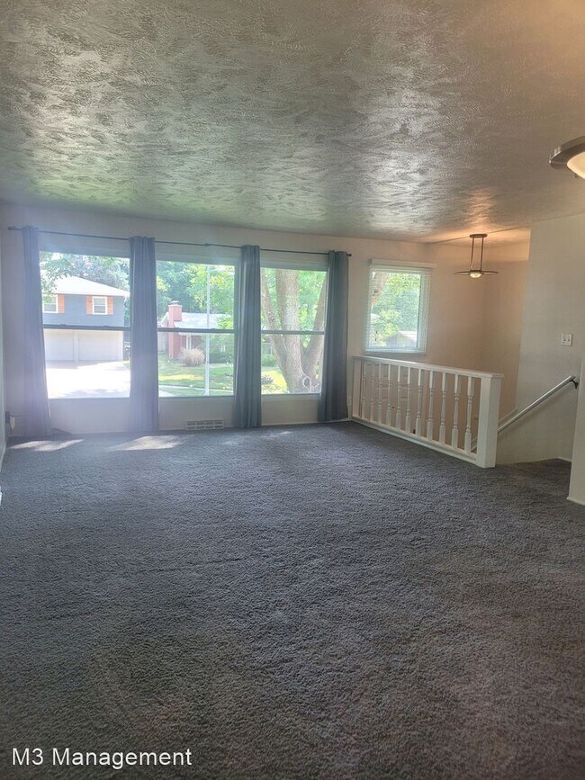 Building Photo - 3 br, 2 bath House - 13427 Pine Street