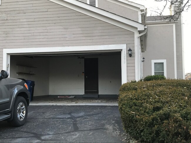 Building Photo - 1299 Gatwick Ct