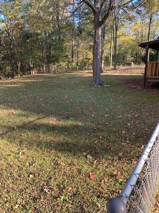 Foto del edificio - 64 Hilley Dr