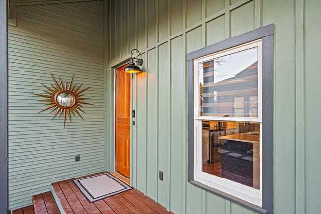 Photo - 311 Eagleland Dr House