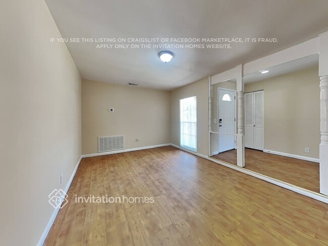 Foto del edificio - 8303 W Hiawatha St