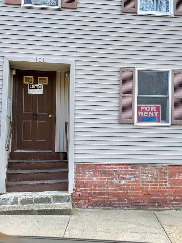 Primary Photo - 101 Mason St