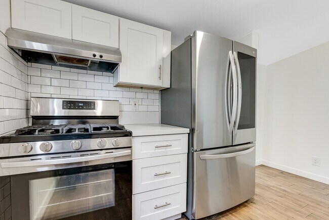 Foto del edificio - 631 Indiana Ave