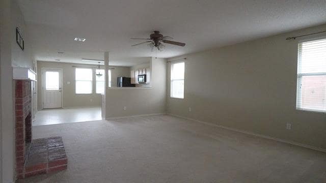 Building Photo - 5929 Thoroughbred Trail