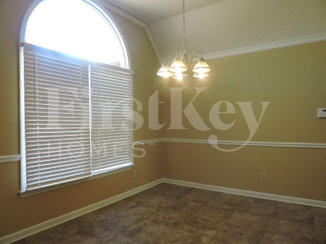 Building Photo - 9329 Barrow Dr