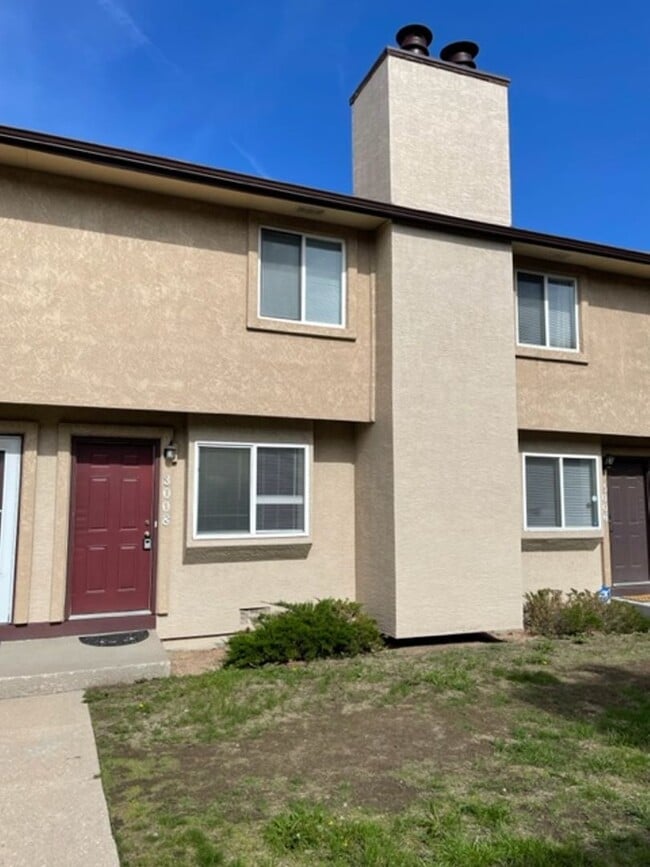 Building Photo - 3008 Starlight Cir