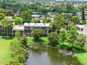 Building Photo - 2800 SW 87th Ave