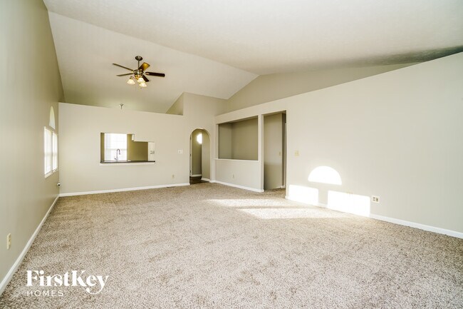 Building Photo - 230 Monarch Dr