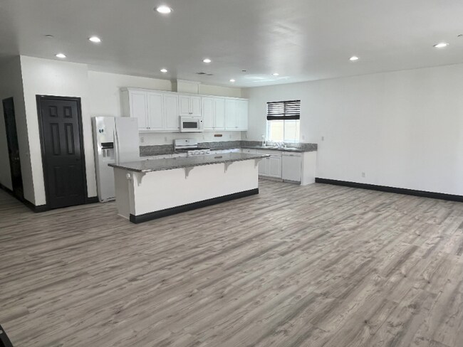 Foto del edificio - 376 Valencia Ct