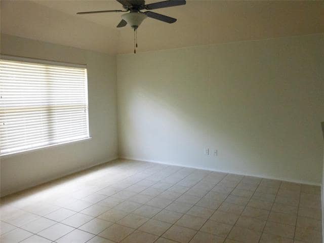 Building Photo - 8928 Holliday Ln