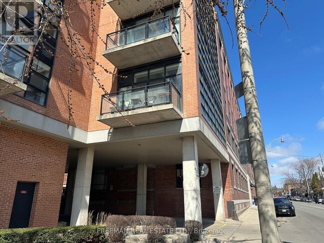 Building Photo - 68 Broadview Ave