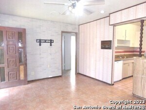 Foto del edificio - 1330 Kendalia Ave
