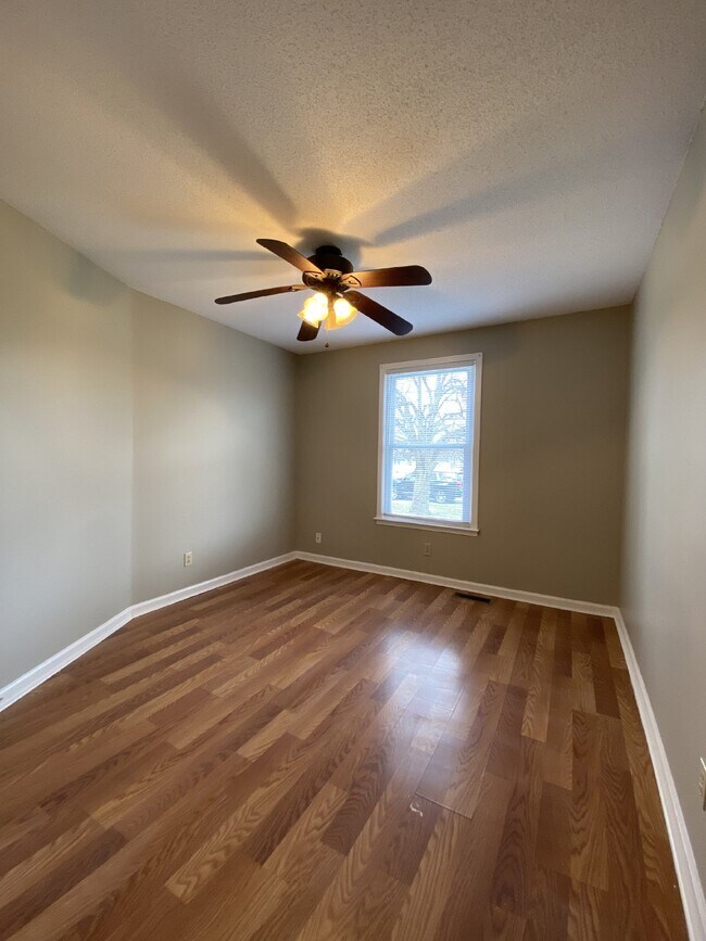 Building Photo - "Charming 3-Bedroom Home at 284 Northwood,...
