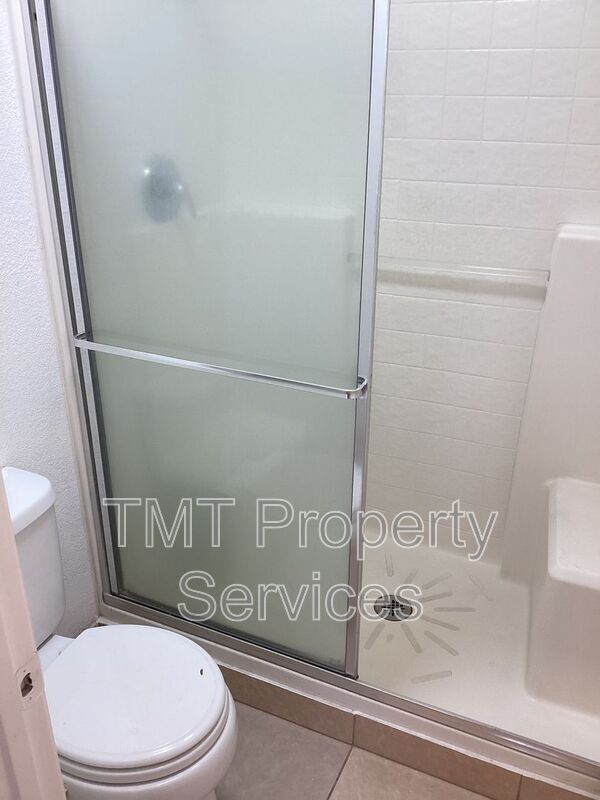 Foto del edificio - 8587 New Island Way