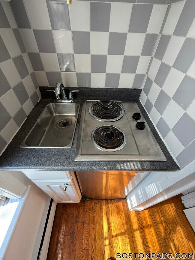 Foto del edificio - 28 S Huntington Ave