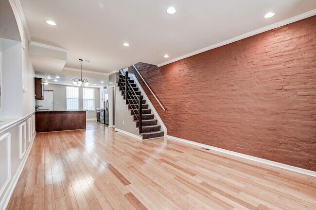 Foto del edificio - 2103 E Madison St