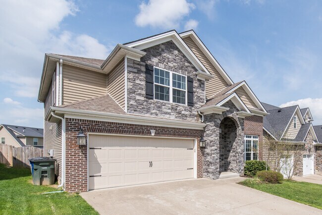 Foto del edificio - 2319 Patchen Wilkes Dr