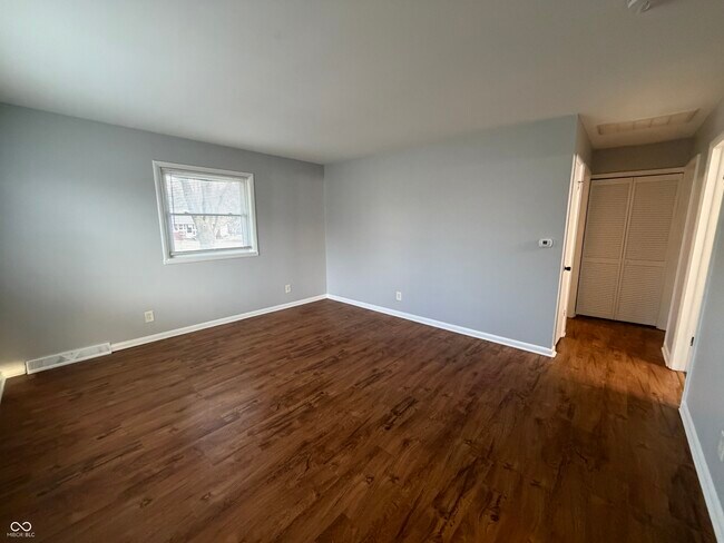 Foto del edificio - 2789 E Hanna Ave