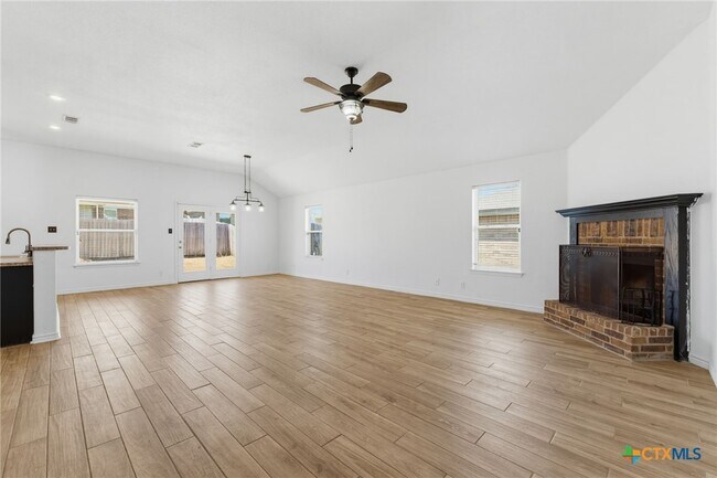 Foto del edificio - 2604 Montague County Dr