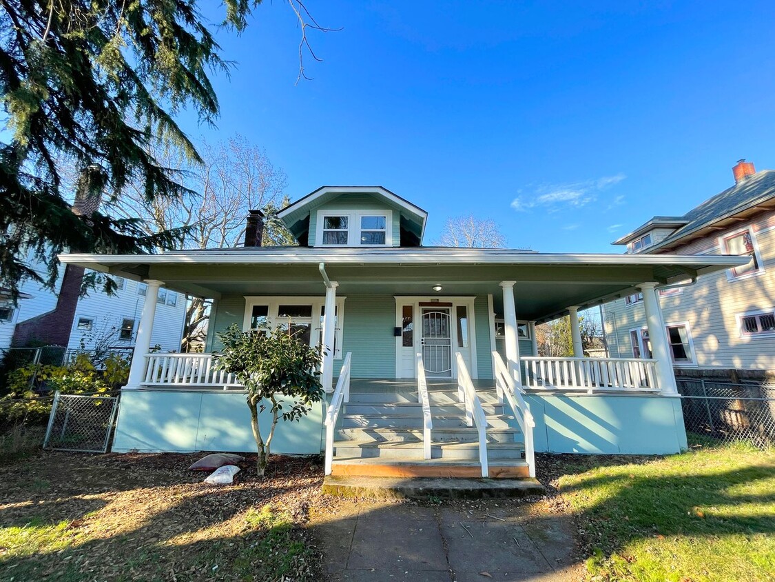 Primary Photo - Gorgeous Craftsman House with Tons of Char...