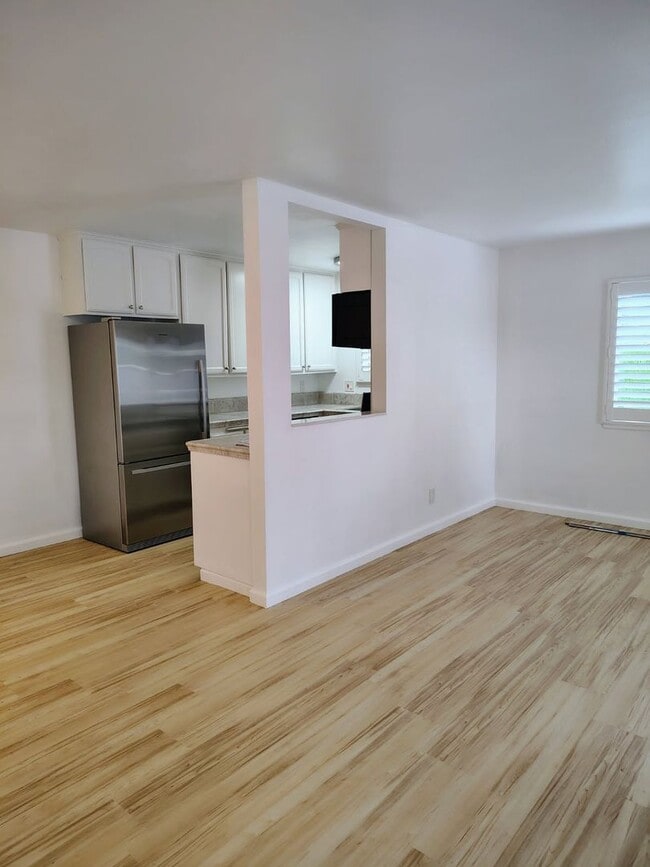 Building Photo - 1492 Dolphin Dr