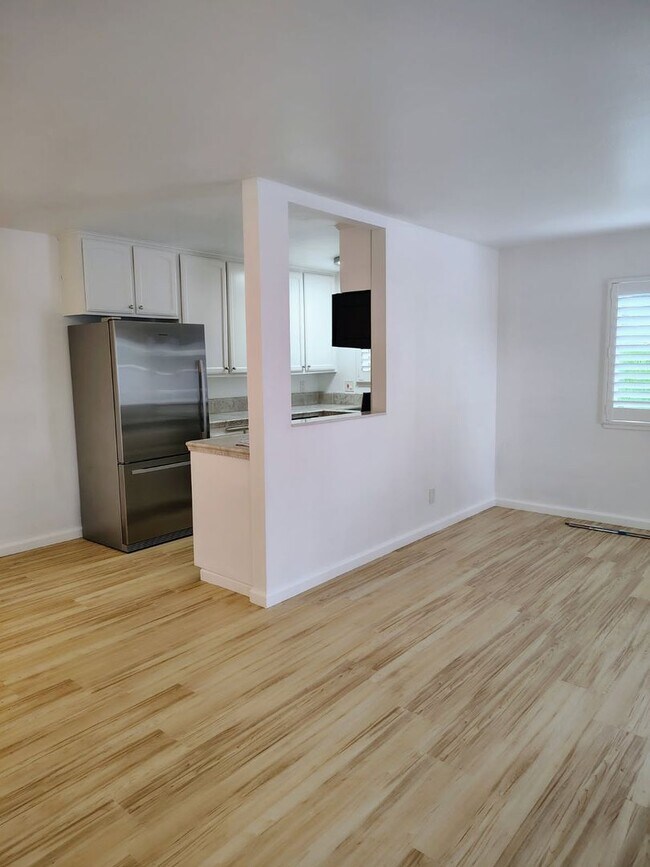 Foto del edificio - 1492 Dolphin Dr