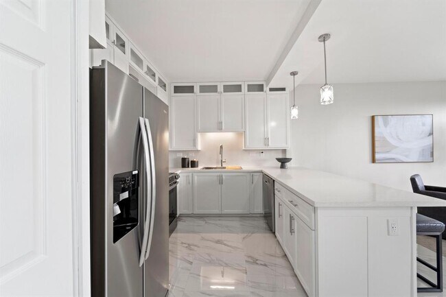 Foto del edificio - 651 Bering Dr