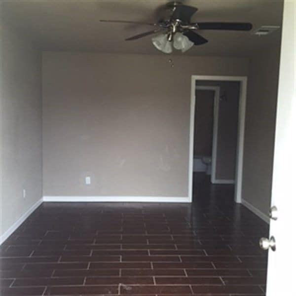 Building Photo - 2441 Clayborn Ln