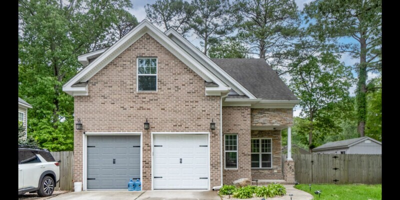 Primary Photo - 605 Crossland Drive