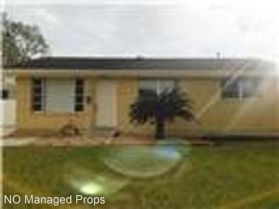 Primary Photo - 3 br, 1.5 bath House - 1909 Haring Rd.