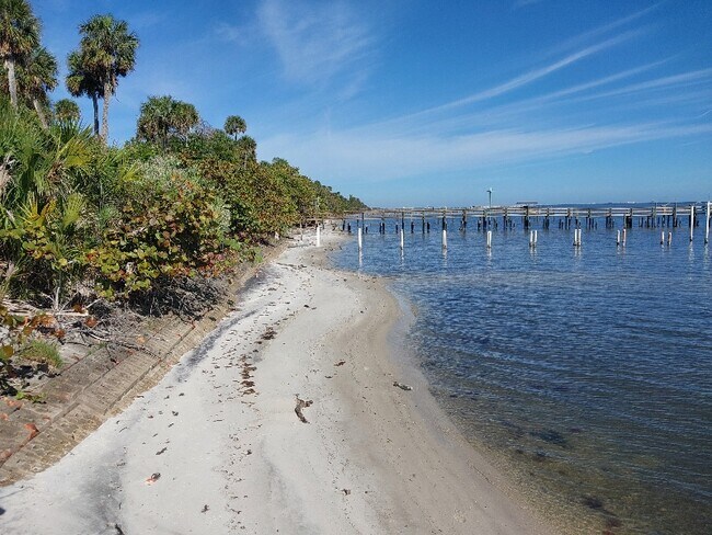 Foto del edificio - 6915 S Indian River Dr