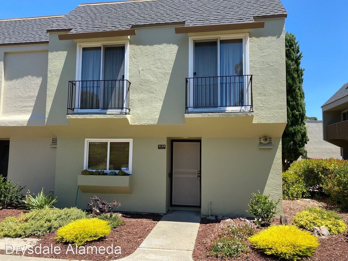 Primary Photo - 3 br, 2.5 bath House - 3120 El Paseo