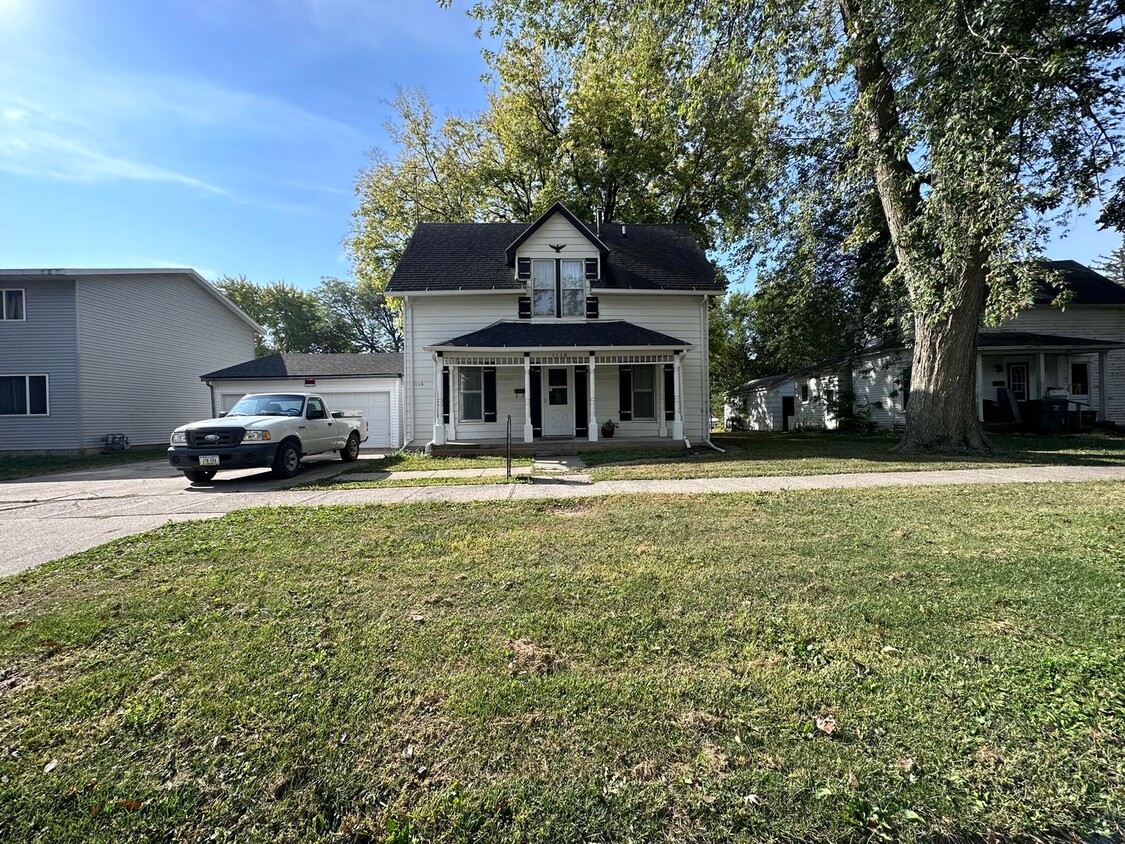 Foto principal - Updated 3 bedroom house in Webster City $1...