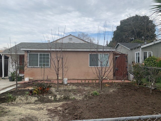Foto del edificio - 2354 Poplar Ave