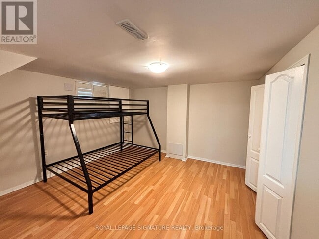 Building Photo - 122 Redwater Dr