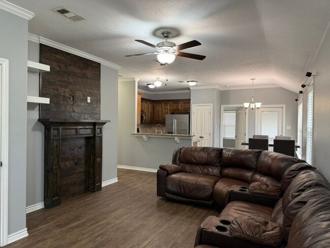 Foto del edificio - 1713 Palasota Dr