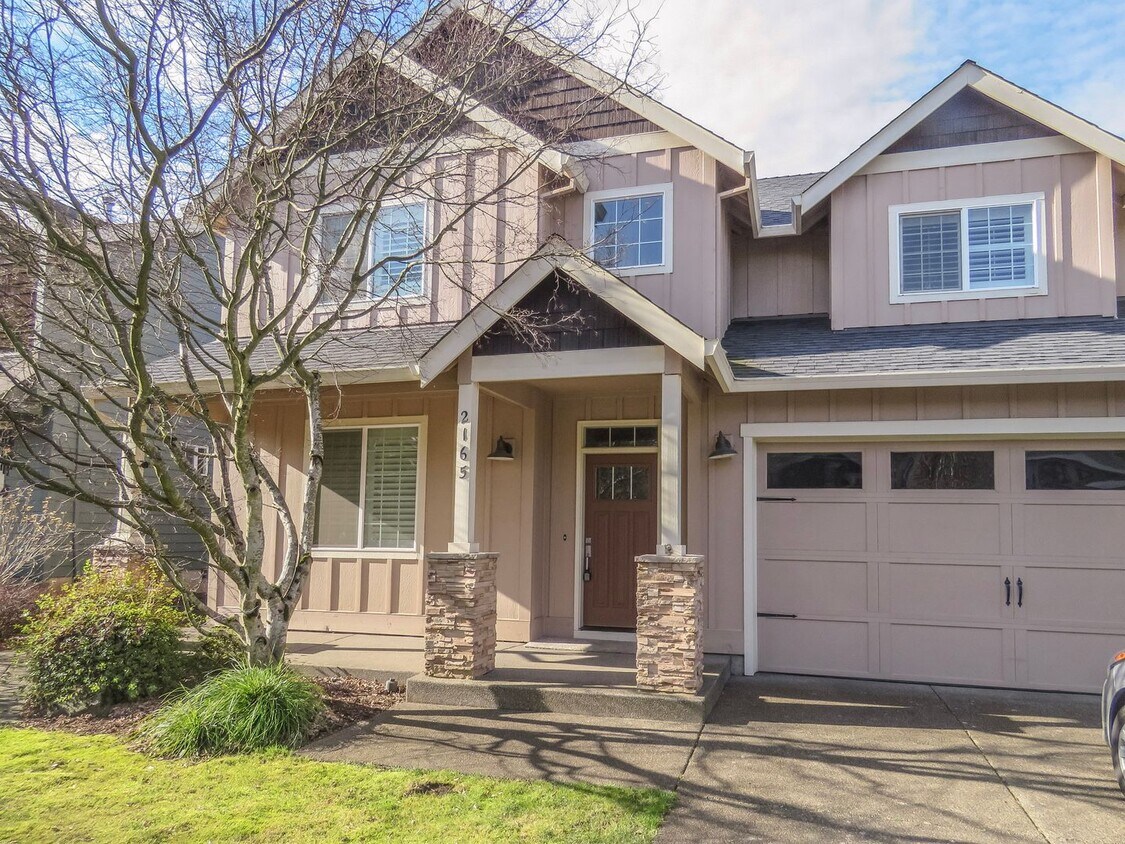 Primary Photo - Master on Main- 3 Bedroom Plus 3 Bath Home...