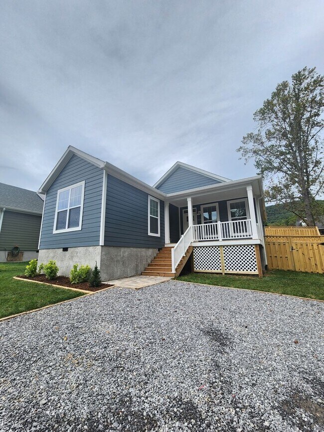 Foto del edificio - 1128 Blueview Dr