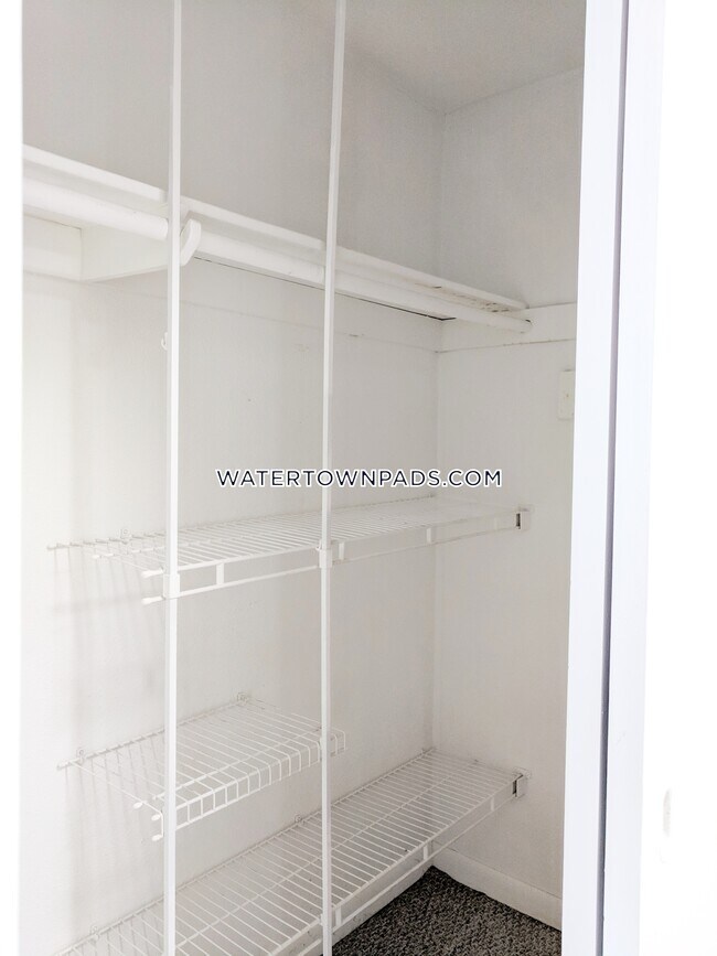 Building Photo - 24 White St