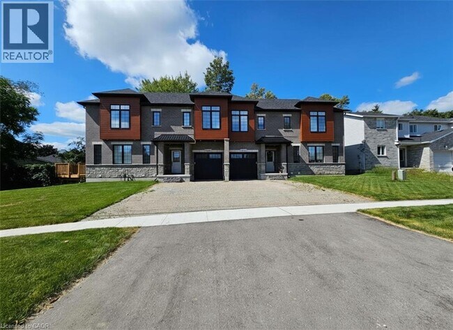 Photo du bâtiment - 1436 Franklin Blvd