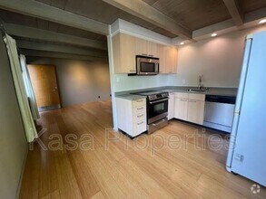 Building Photo - 3442 Santa Clara Ave
