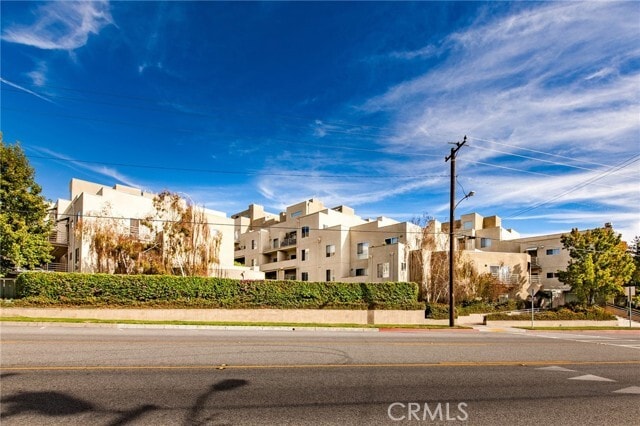 Foto principal - 2905 Montrose Ave